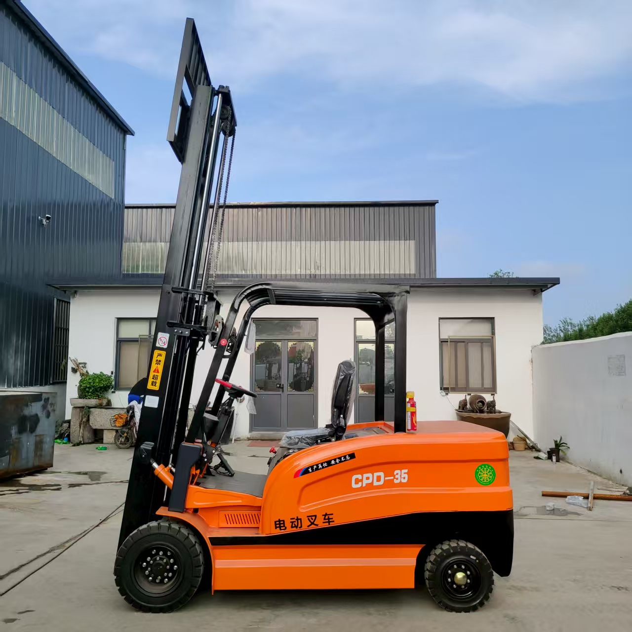 Electric Forklift Pallet Stack - Heavy Equipment Tires reseña y precio